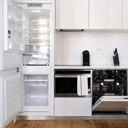 Elegant T2 Next To Av Liberdade *