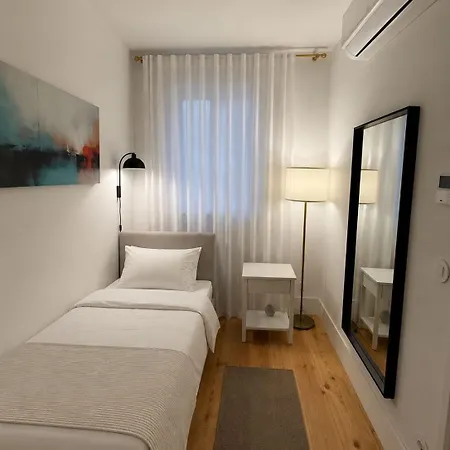 Апартаменты Elegant T2 Next To Av Liberdade